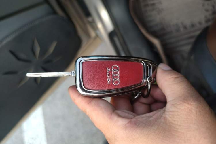 Used Audi Q3 2015 35 TFSI Comfort Model Vehicle Key