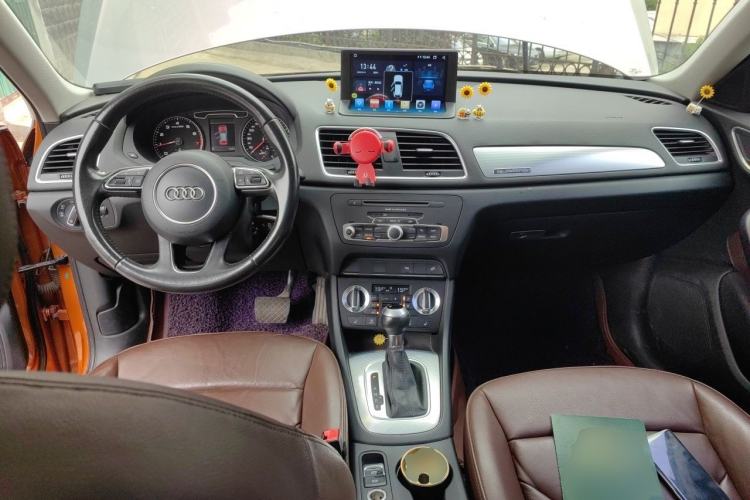 Used Audi Q3 2015 35 TFSI quattro Technology Edition Center Console
