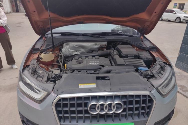 Used Audi Q3 2015 35 TFSI quattro Technology Edition Engine Bay