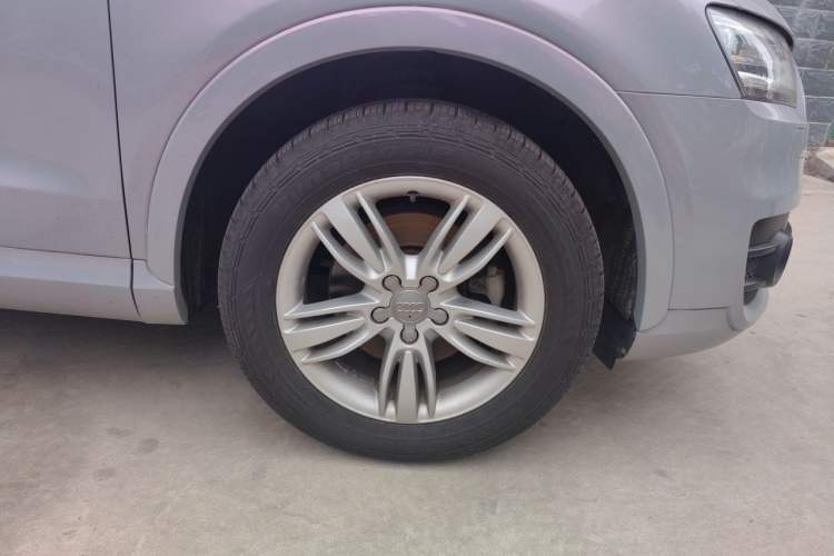 Used Audi Q3 2015 35 TFSI quattro Technology Edition Right Front Wheel Hub