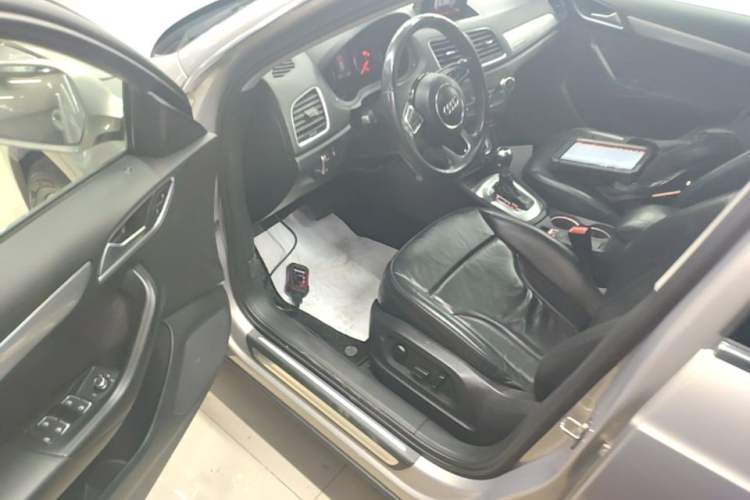 Used Audi Q3 2015 35 TFSI quattro Technology Edition Driver Seat