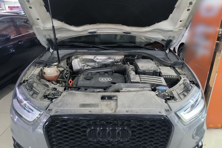 Used Audi Q3 2015 35 TFSI Comfort Model Engine Bay