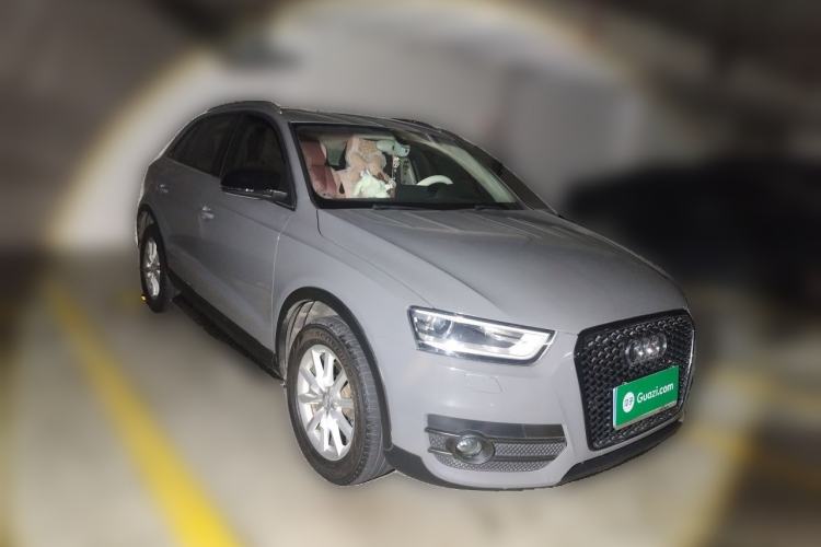Used Audi Q3 2015 35 TFSI Comfort Model Front Right 45 Deg