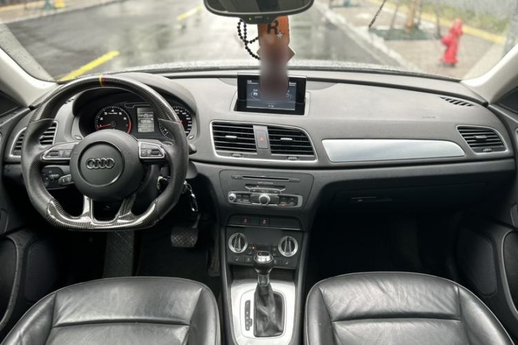 Used Audi Q3 2015 35 TFSI Comfort Model Interior 1