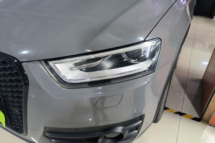 Used Audi Q3 2015 35 TFSI Comfort Model Left Front Headlight