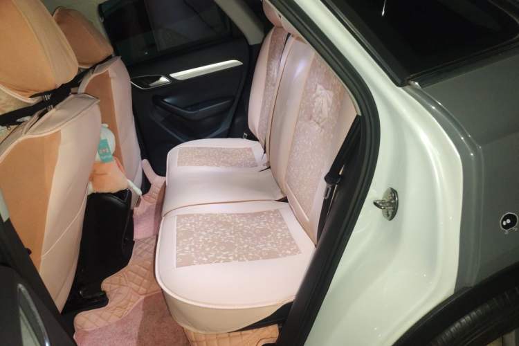 Used Audi Q3 2015 35 TFSI Comfort Model Left Rear Seat
