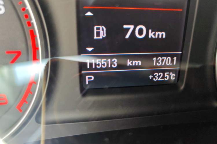 Used Audi Q3 2015 35 TFSI quattro Technology Edition Odometer Close Up