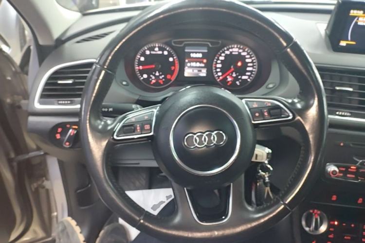 Used Audi Q3 2015 35 TFSI quattro Technology Edition Steering Wheel