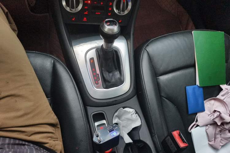 Used Audi Q3 2015 35 TFSI Comfort Model Gear Lever
