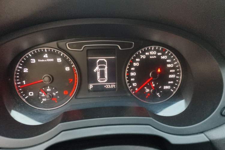 Used Audi Q3 2015 35 TFSI Comfort Model Instrument Cluster