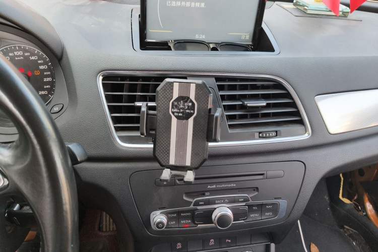 Used Audi Q3 2015 35 TFSI Comfort Model Audio And AC Panel