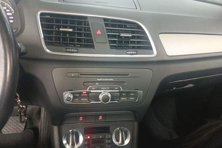 Used Audi Q3 2015 35 TFSI Millionth Anniversary Intelligent Edition Audio And AC Panel