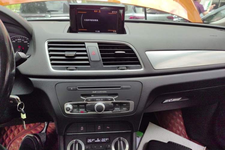 Used Audi Q3 2015 35 TFSI Comfort Model Audio And AC Panel