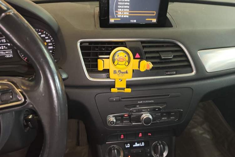 Used Audi Q3 2015 35 TFSI Comfort Model Audio And AC Panel