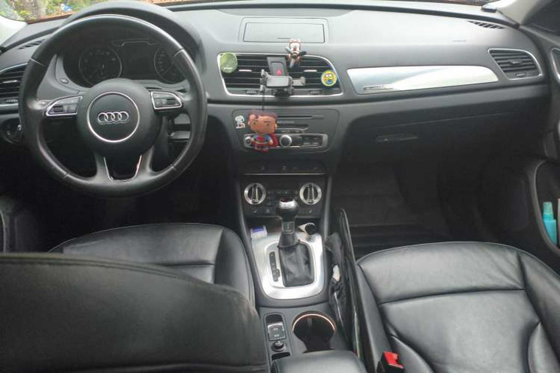 Used Audi Q3 2015 35 TFSI quattro Technology Edition Center Console