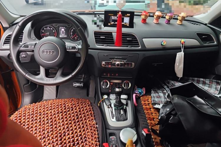 Used Audi Q3 2015 30 TFSI Ambition Edition Center Console