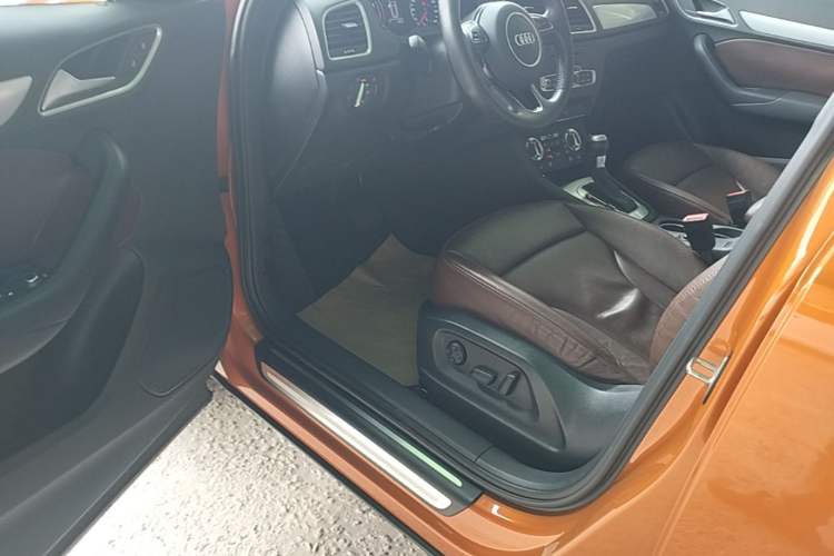 Used Audi Q3 2015 35 TFSI Comfort Model Driver Seat