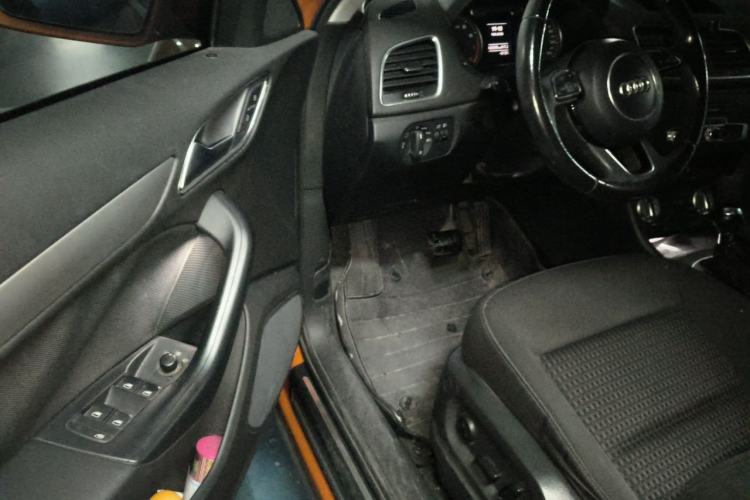 Used Audi Q3 2015 30 TFSI Ambition Edition Driver Seat