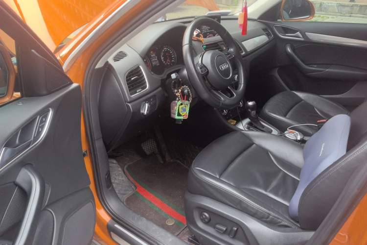 Used Audi Q3 2015 35 TFSI Comfort Model Driver Seat