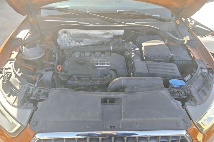 Used Audi Q3 2015 35 TFSI Comfort Model Engine Bay