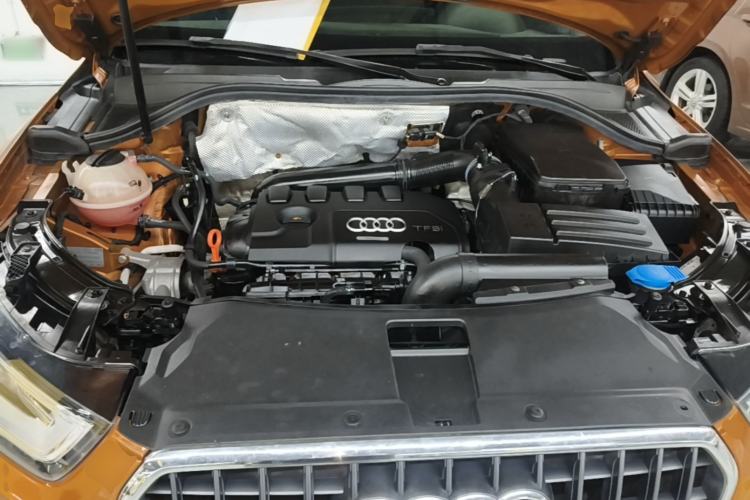 Used Audi Q3 2015 35 TFSI quattro Technology Edition Engine Bay