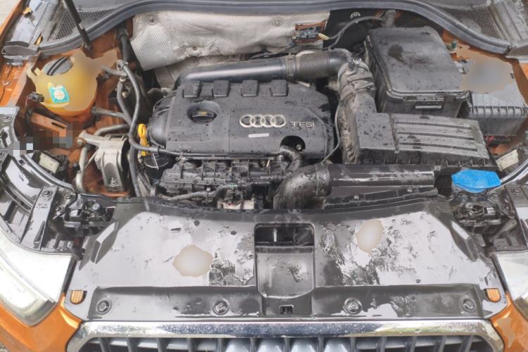 Used Audi Q3 2015 35 TFSI quattro Technology Edition Engine Bay