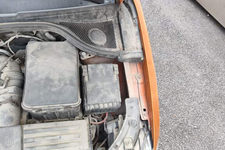 Used Audi Q3 2015 35 TFSI Comfort Model Engine Bay Left