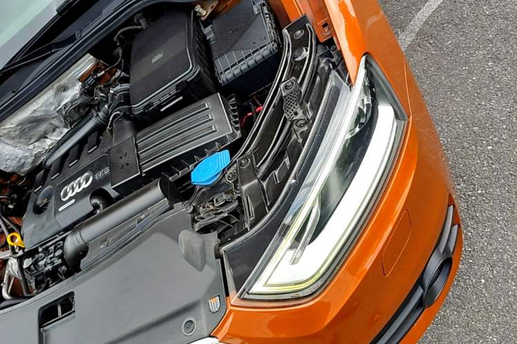 Used Audi Q3 2015 35 TFSI quattro Technology Edition Engine Bay Left
