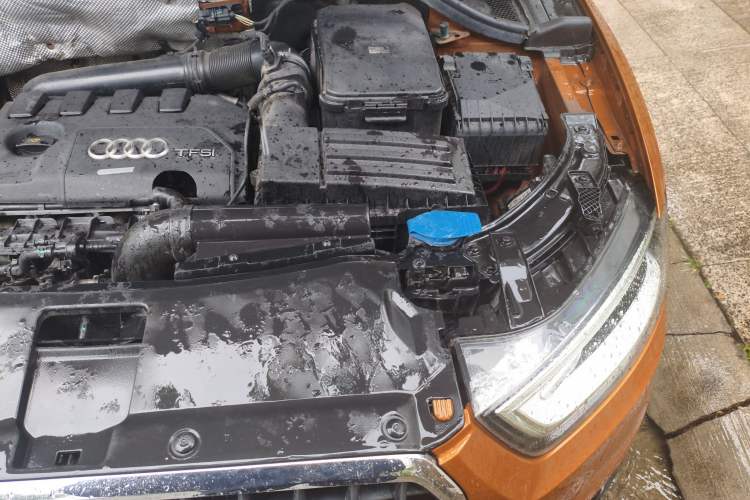 Used Audi Q3 2015 35 TFSI quattro Technology Edition Engine Bay Left