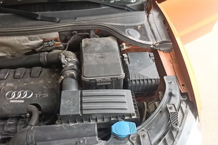 Used Audi Q3 2015 35 TFSI Millionth Anniversary Comfort Model Engine Bay Left
