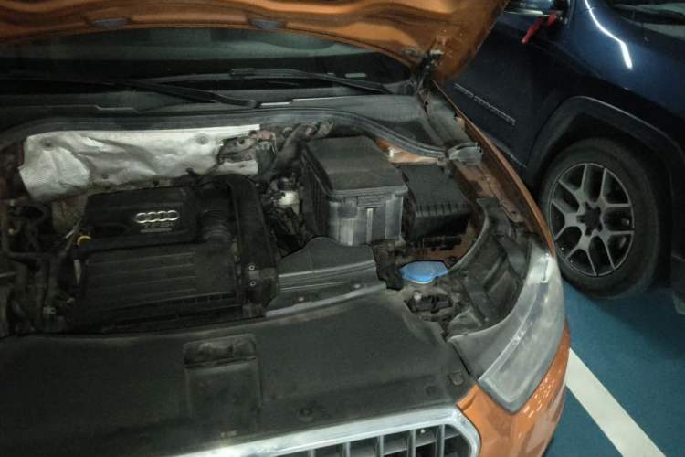 Used Audi Q3 2015 30 TFSI Ambition Edition Engine Bay Left
