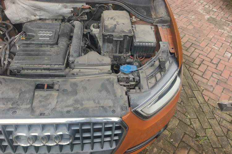 Used Audi Q3 2015 30 TFSI Comfort Model Engine Bay Left