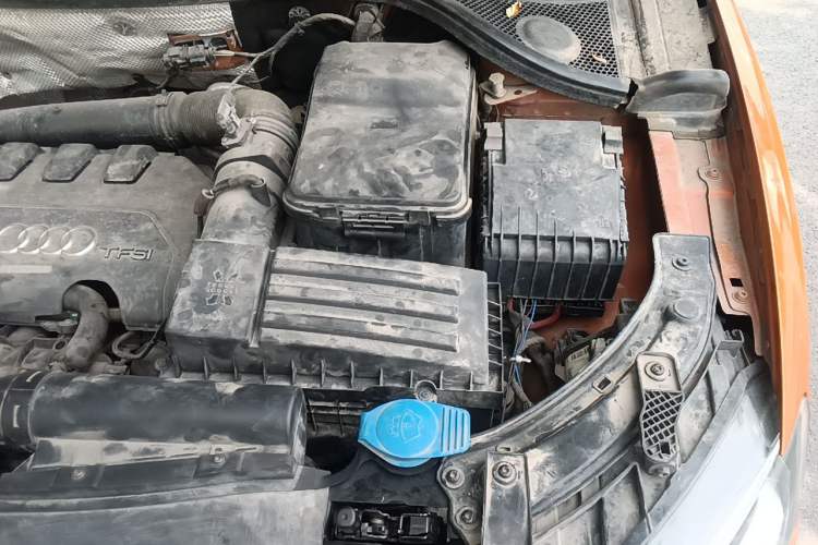 Used Audi Q3 2015 35 TFSI quattro Technology Edition Engine Bay Left