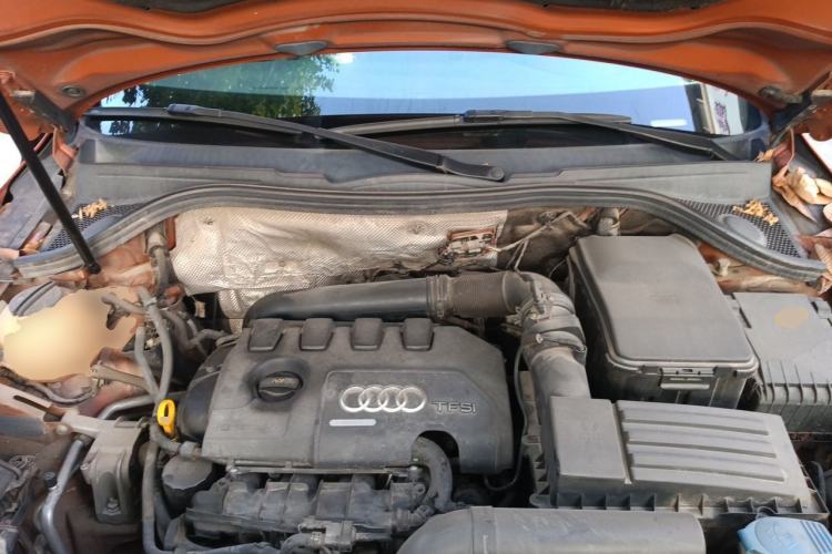 Used Audi Q3 2015 35 TFSI Comfort Model Engine Bay