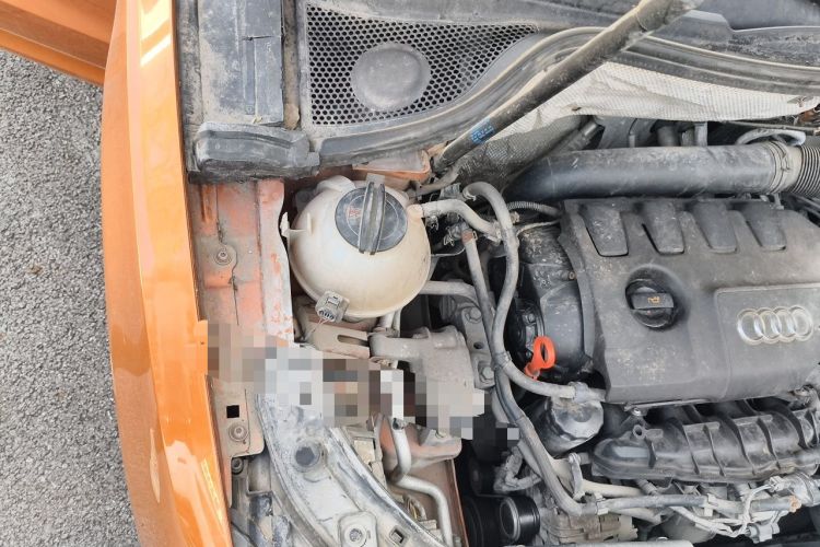 Used Audi Q3 2015 35 TFSI Comfort Model Engine Bay Right