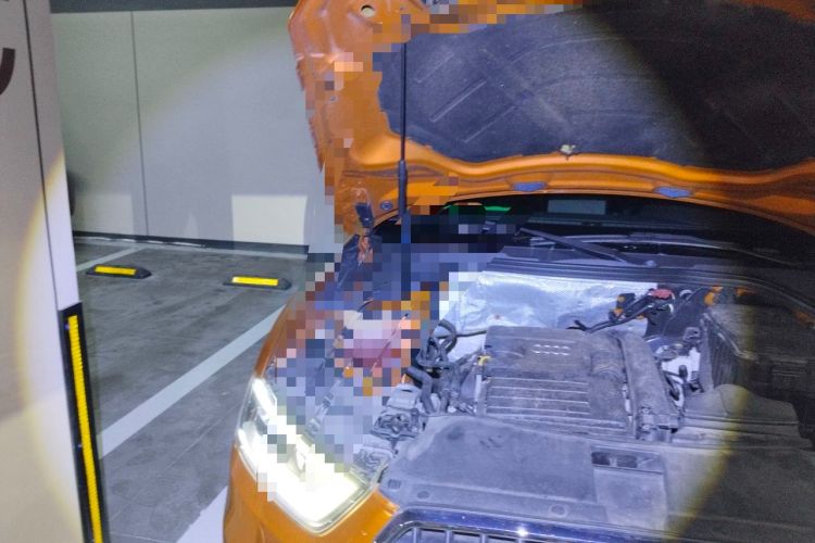 Used Audi Q3 2015 30 TFSI Comfort Model Engine Bay Right