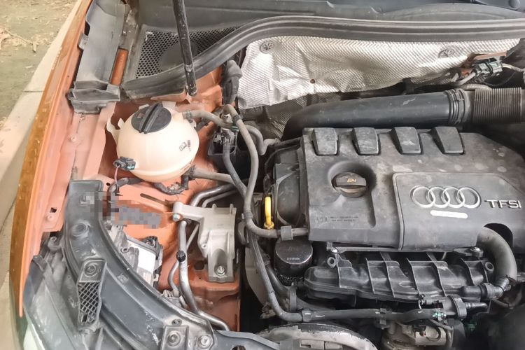 Used Audi Q3 2015 35 TFSI Millionth Anniversary Comfort Model Engine Bay Right