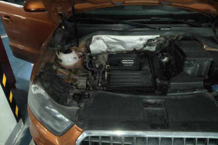 Used Audi Q3 2015 30 TFSI Ambition Edition Engine Bay Right
