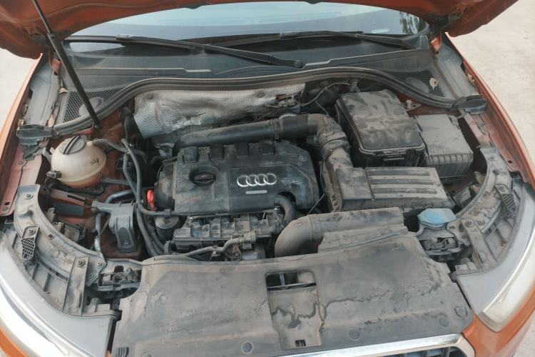 Used Audi Q3 2015 35 TFSI Comfort Model Engine Bay