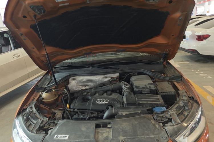 Used Audi Q3 2015 35 TFSI Comfort Model Engine Bay