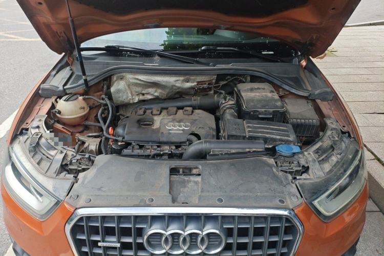Used Audi Q3 2015 35 TFSI quattro Technology Edition Engine Bay