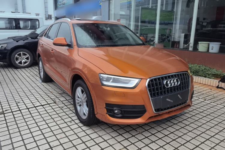 Used Audi Q3 2015 35 TFSI Comfort Model Front Right 45 Deg