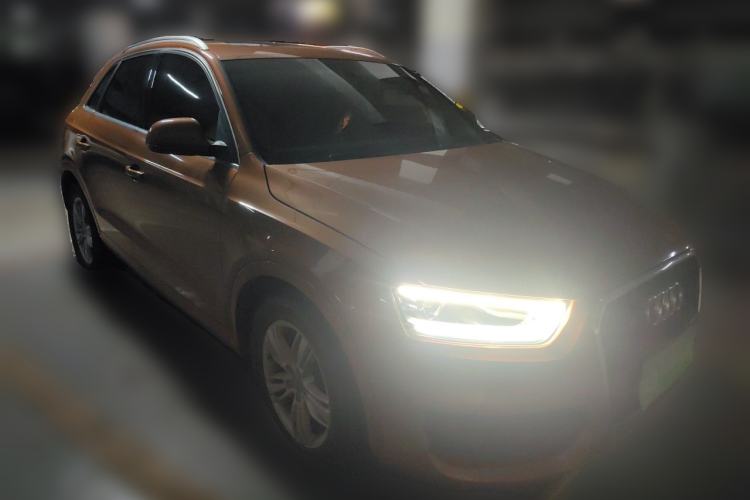 Used Audi Q3 2015 35 TFSI Ambition Edition Front Right 45 Deg