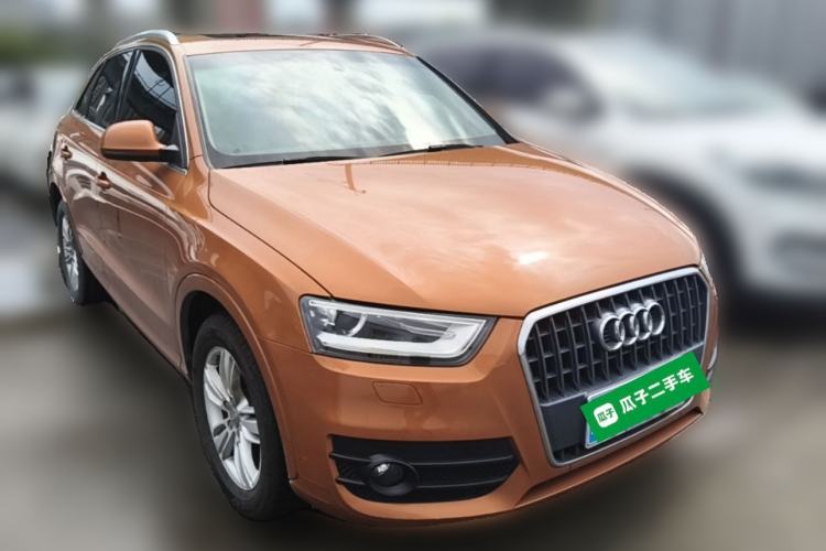 Used Audi Q3 2015 30 TFSI Comfort Model Front Right 45 Deg