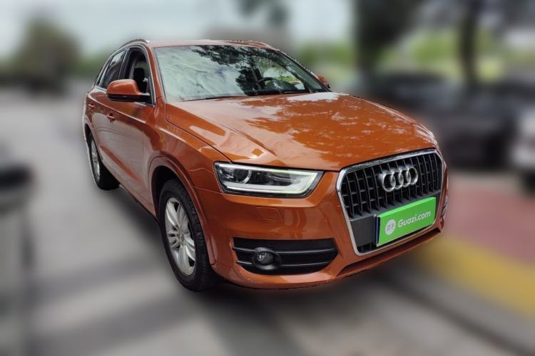 Used Audi Q3 2015 35 TFSI Comfort Model Front Right 45 Deg