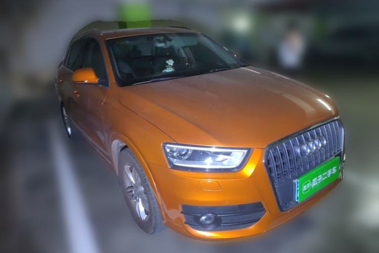 Used Audi Q3 2015 30 TFSI Comfort Model Front Right 45 Deg