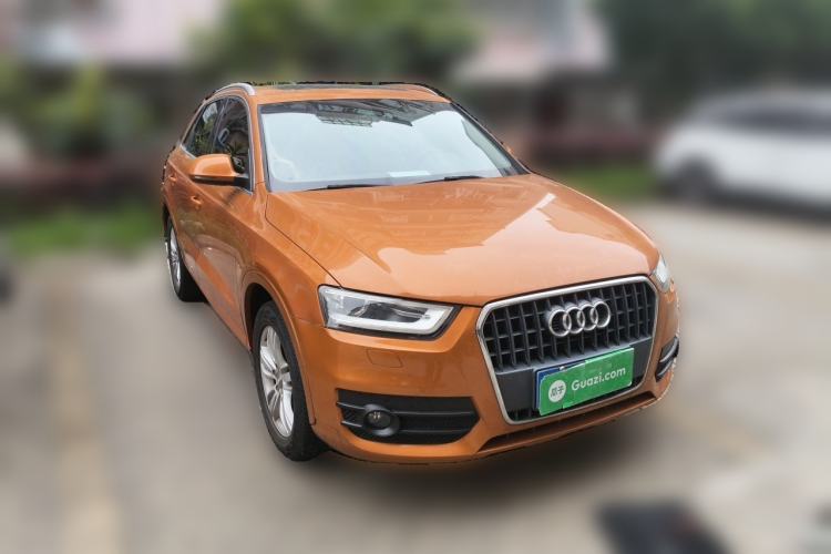 Used Audi Q3 2015 35 TFSI Comfort Model Front Right 45 Deg