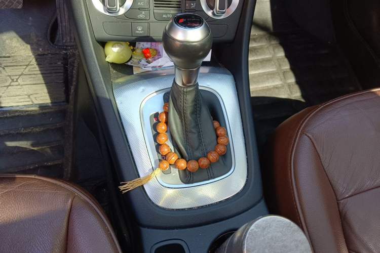 Used Audi Q3 2015 30 TFSI Comfort Model Gear Lever