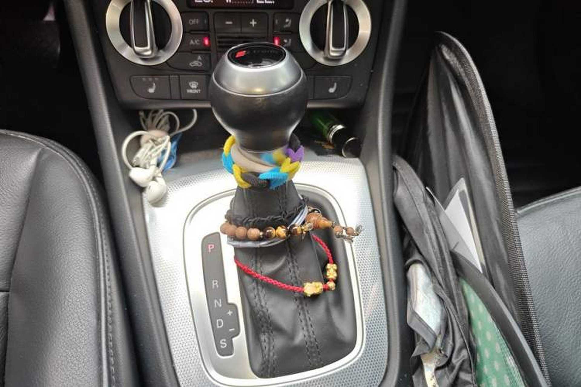 Used Audi Q3 2015 35 TFSI quattro Technology Edition Gear Lever