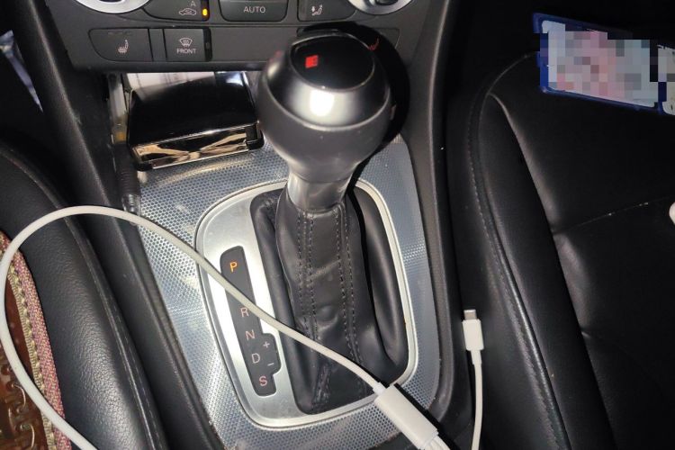 Used Audi Q3 2015 35 TFSI Ambition Edition Gear Lever